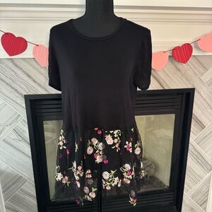 Willow Black Hi‎ Lo Blouse